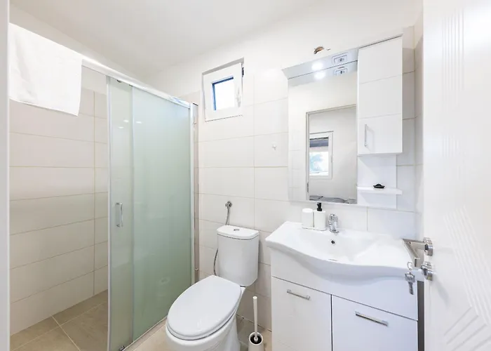 Karin - Magoro Vikendica *